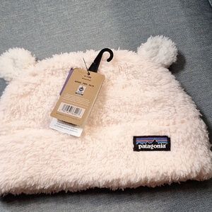 Patagonia furry friends hat
